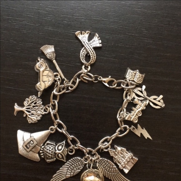 Harry Potter Silver Plated Charm Bracelet - Picture 3 of 3